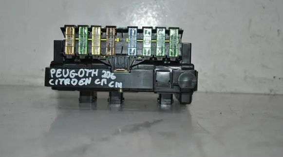 Citroen C2 Fuse module 9650618480