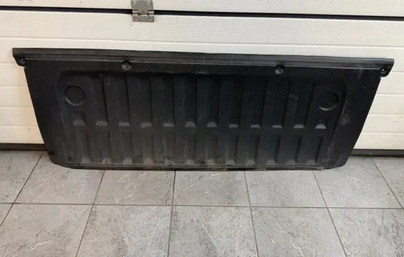 Ford Ranger IV Tailgate trim 