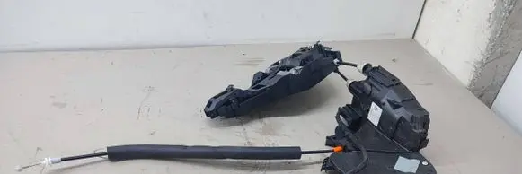 Jaguar XE Front door lock LX73203A29BA E22198100 X760MY