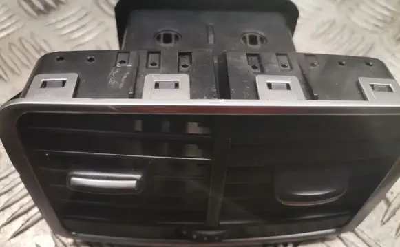 Audi A6 S6 C6 4F Dash center air vent grill 4f0819203