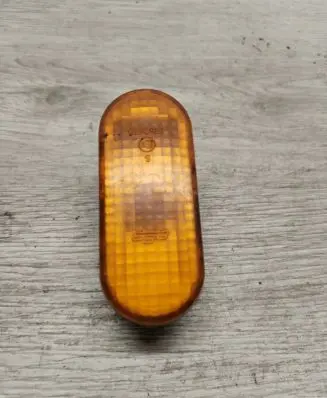 Front fender indicator light