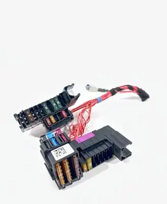 Mercedes-Benz C W205 Fuse module 1714011754 1713042915