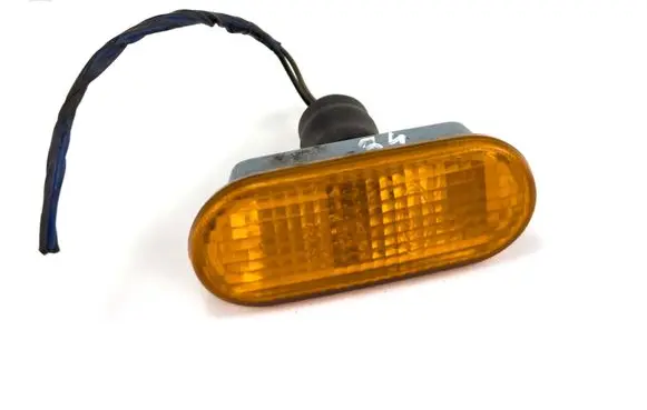Volkswagen Golf IV Front fender indicator light 3B0949117B
