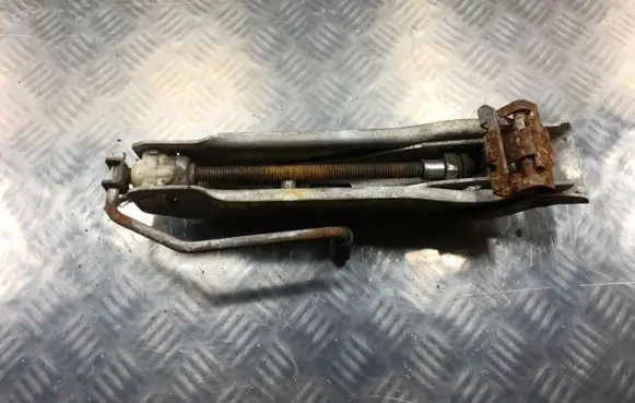 Audi A4 S4 B7 8E 8H Lift Jack E80111031