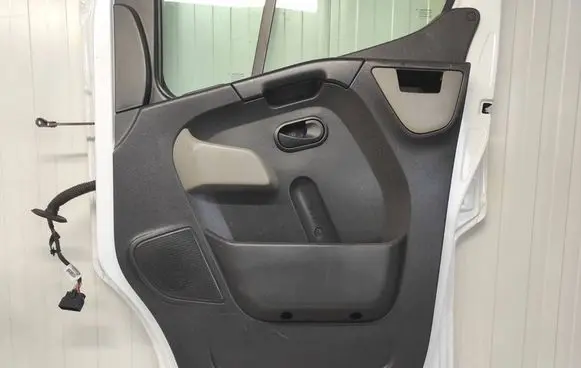 Renault Master III Front door card panel trim BOCZEKPRAWY TWOJEAUTO882182990 RENAULTMASTERIII