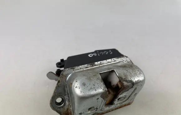 Tailgate/trunk/boot lock/catch/latch
