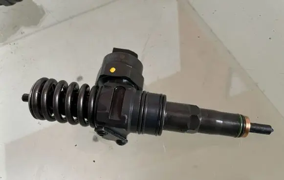 Audi A3 S3 8L Fuel injector 038130073AA