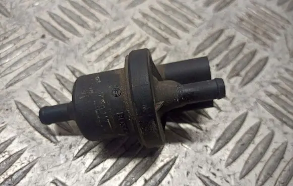 Volkswagen Fox Valve vacuum 6Q0906517