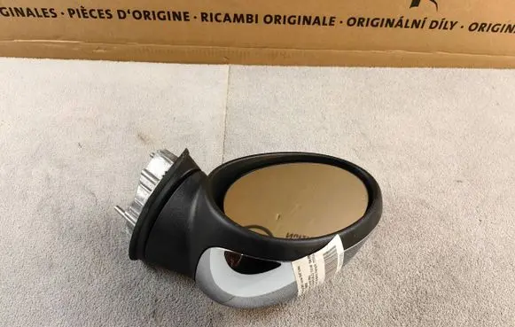Mini One - Cooper Clubman R55 Front door electric wing mirror 51167417465 51162753881 2753881