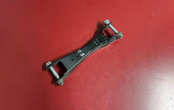 BMW i3 Rear control arm 6867879 33326867879