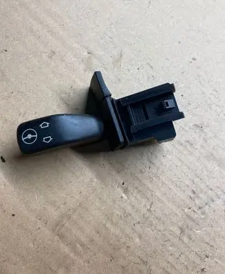 BMW 5 E39 Steering wheel adjustment switch 8373901 LK01800000
