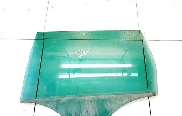 Volkswagen PASSAT B6 Rear door window glass 43R000118 A011404
