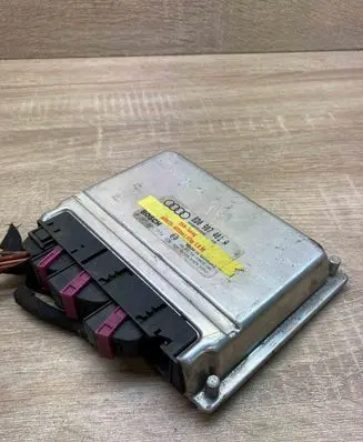 Audi A4 S4 B5 8D Engine control unit/module ECU 8D0907401A 0281001774 Used