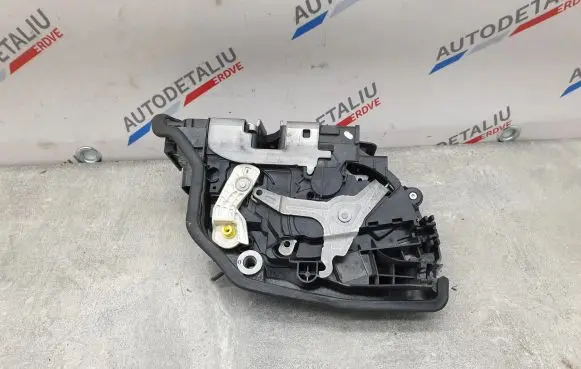 BMW X1 F48 F49 Front door lock 7281934 51217281934