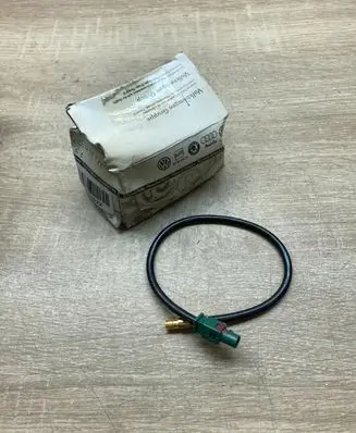 Volkswagen New Beetle Antenna control unit 000098686