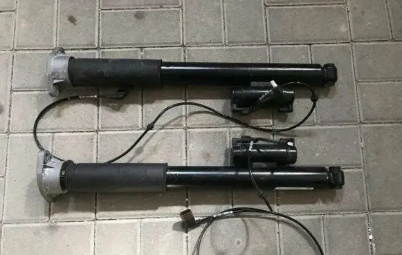 Mercedes-Benz E W213 Front shock absorber/damper
