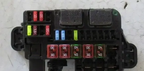 Opel Mokka Fuse module