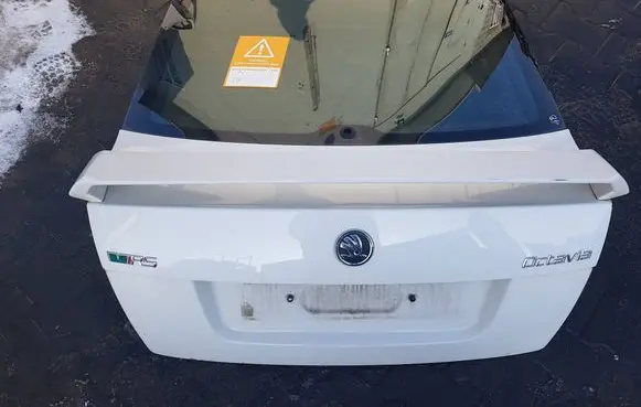 Skoda Octavia Mk2 (1Z) Truck tailgate 