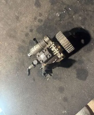 Mazda 2 Fuel injection high pressure pump 9685440880