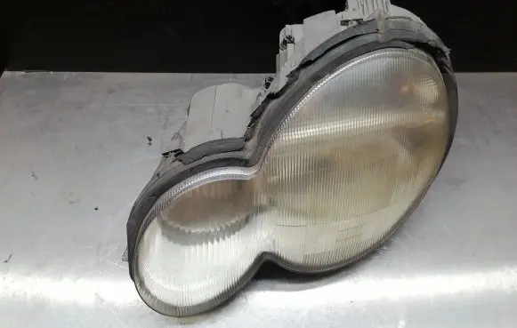 Mercedes-Benz C W203 Headlight/headlamp 15084500