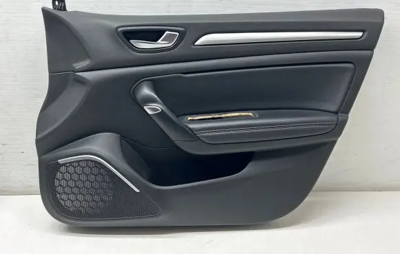 Renault Megane IV Front door card panel trim 809001309R 10682017