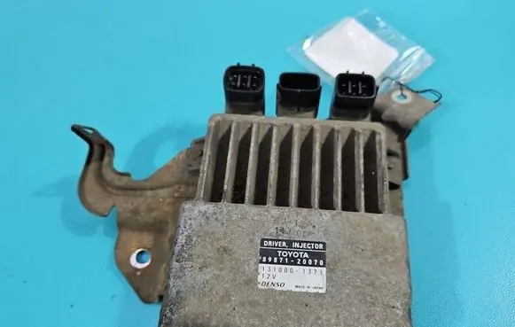 Toyota Avensis T250 Central body control module 8987120070 IMPRK1535625
