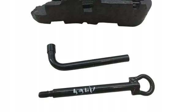 Renault Megane III Spare wheel section trim 