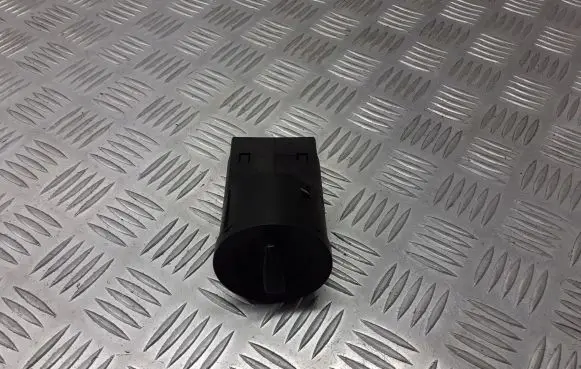 Volkswagen PASSAT B5.5 Light switch 1C0941531