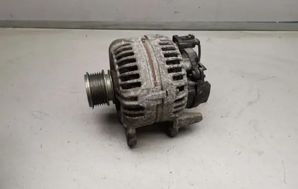 Volkswagen Polo Generator/alternator 045903023A 0124515022