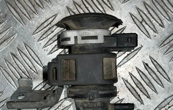 Nissan Qashqai Turbo solenoid valve 8200575400
