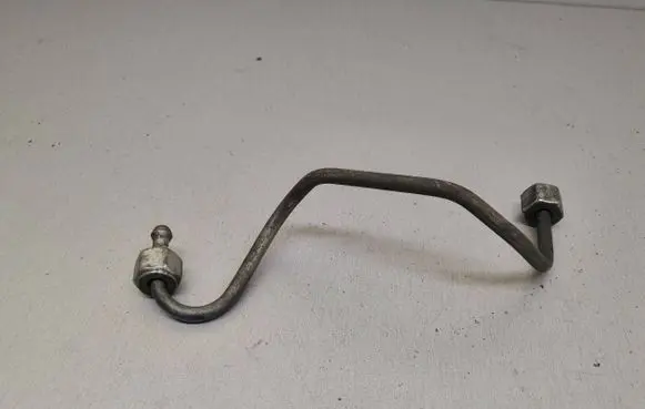 Volvo S40 Fuel injector supply line/pipe 
