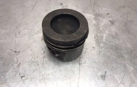Man TGE 1gen Piston 81L115