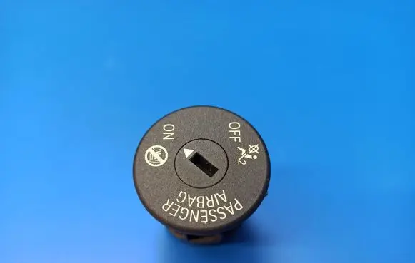 BMW X4 F26 Passenger airbag on/off switch 9326501 932650101