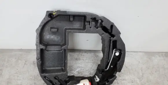 Audi A1 Tool box 8X0012109