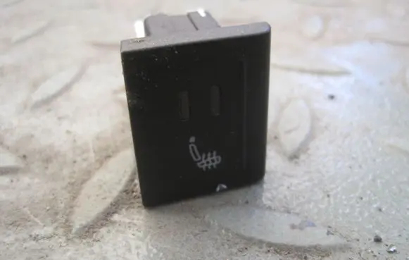 Volkswagen Amarok Seat heating switch 2H0963564D