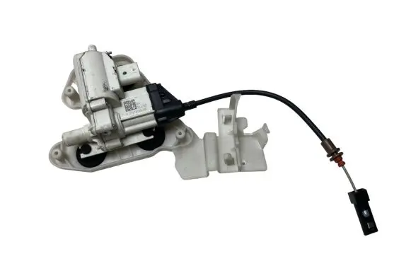 Mercedes-Benz S C217 Front door soft close latching motor (coupe) A2177600400 2177600400