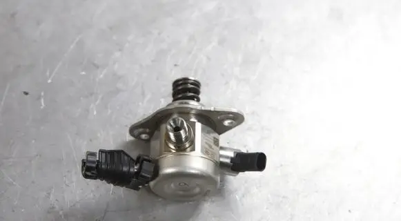 Hyundai Ioniq Fuel injection high pressure pump 35320-03AC0