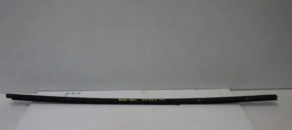 Opel Movano B Front door windshield rail 