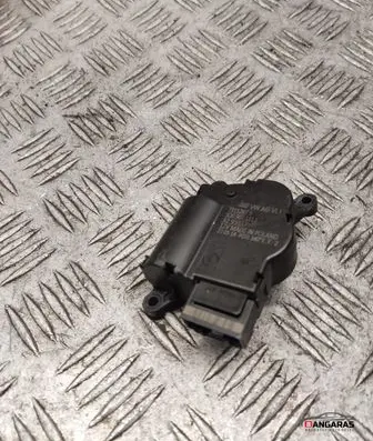 Volkswagen PASSAT CC Air flap motor/actuator 5Q0907511L