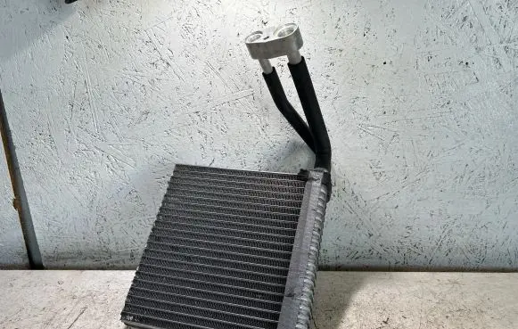 Air conditioning (A/C) radiator (interior)