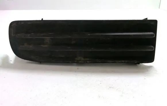 Toyota Avensis T220 Front bumper lower grill 5311205040