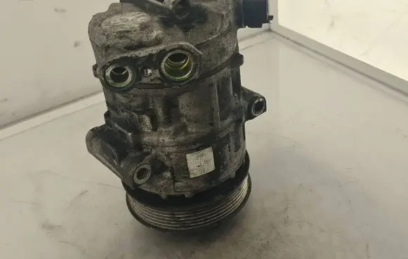 Opel Corsa D Air conditioning (A/C) compressor (pump) 55703721 5E5275400 GE4471905551