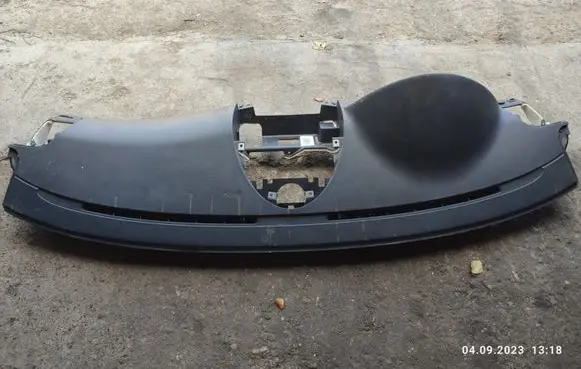 Mercedes-Benz E W211 Dashboard A2116800687