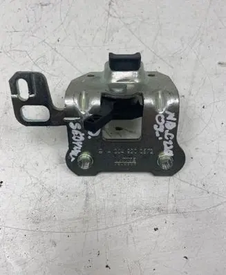 Mercedes-Benz C AMG W204 Seat back rest lock catch A2049200572