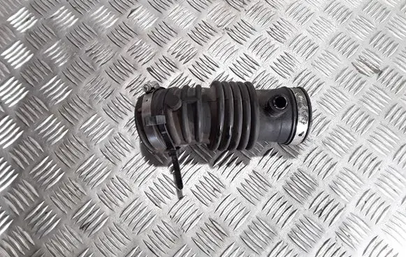 Opel Astra H Air intake duct part