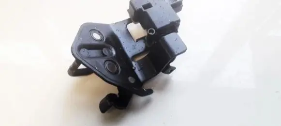 Skoda Octavia Mk2 (1Z) Tailgate/trunk/boot lock/catch/latch 1Z0827511C