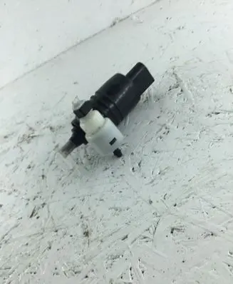 BMW X5 F15 Windscreen/windshield washer pump 7388349