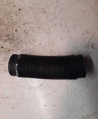 Skoda Fabia Mk1 (6Y) Air intake hose/pipe 6U0129627B