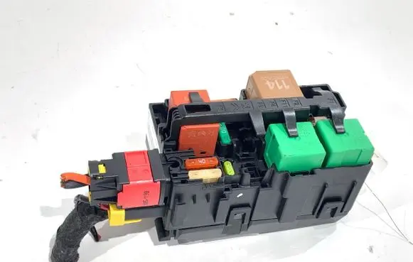 Peugeot 508 II Fuse box set 9806192580