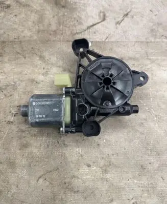 Audi A3 S3 8V Rear door window regulator motor 5Q0959802